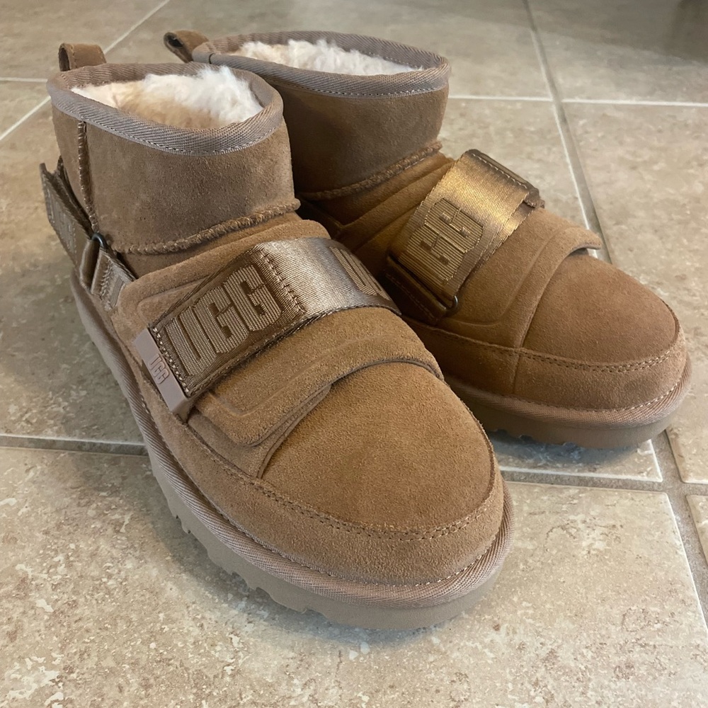 UGG Classic Ultra Mini hybrid boot *chestnut* NEW!!!Womens 9
